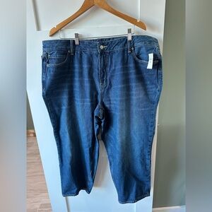 NWT Old Navy Women's Size 20 plus Short Jeans Original Straight Denim Blue